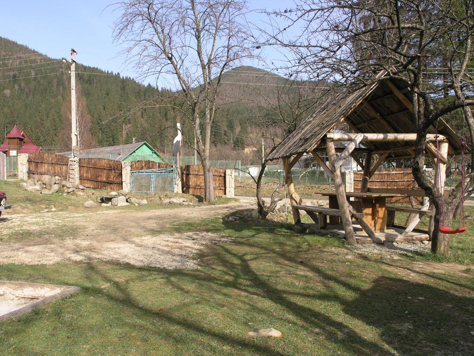 Arnika Tatariv Otel Dış mekan fotoğraf