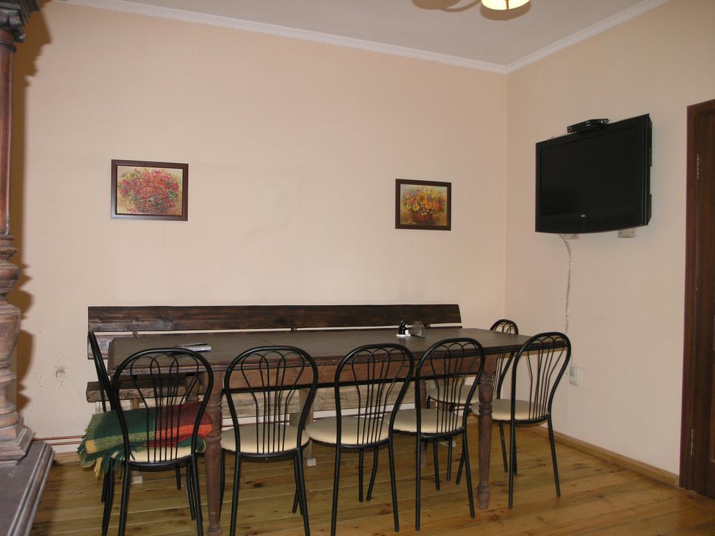 Arnika Tatariv Otel Dış mekan fotoğraf