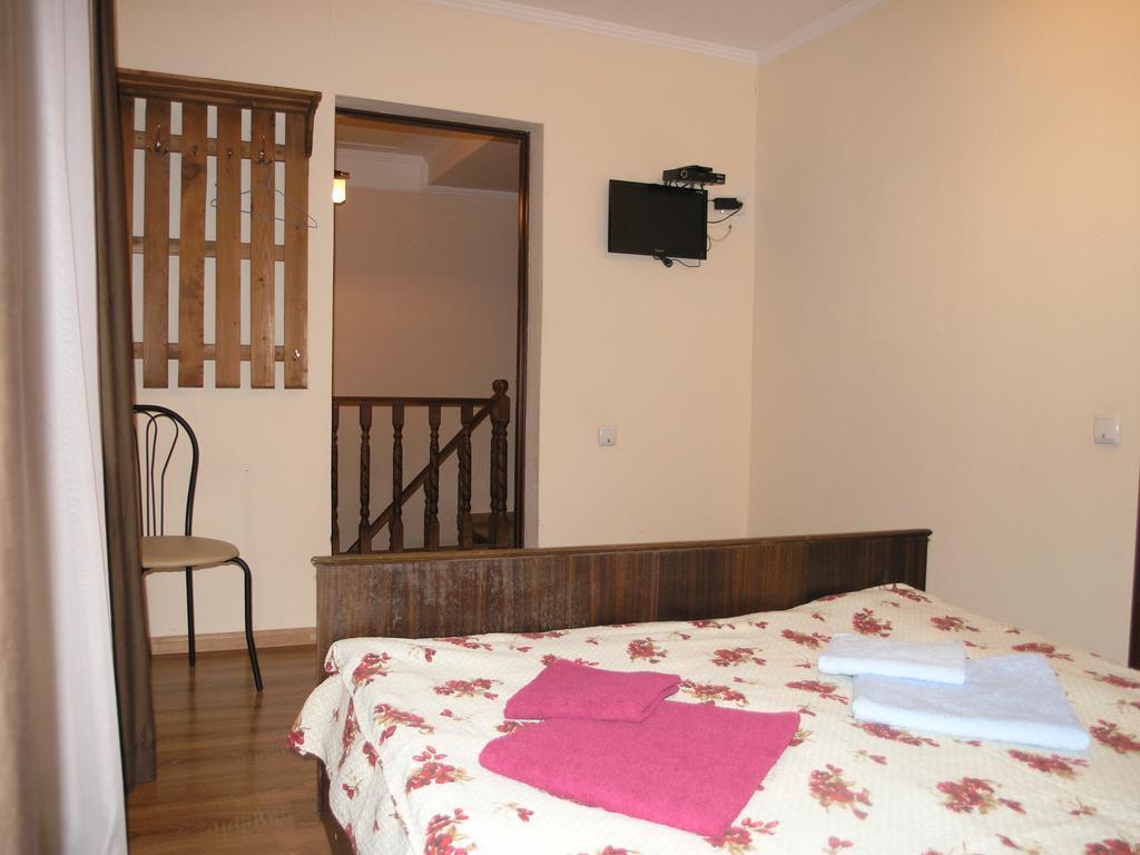 Arnika Tatariv Otel Dış mekan fotoğraf