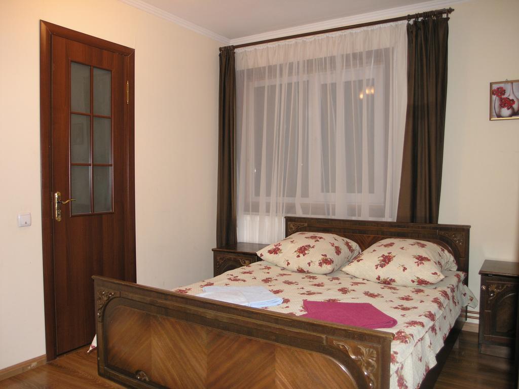 Arnika Tatariv Otel Dış mekan fotoğraf