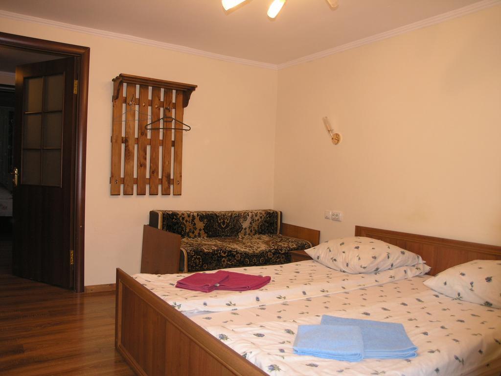 Arnika Tatariv Otel Dış mekan fotoğraf
