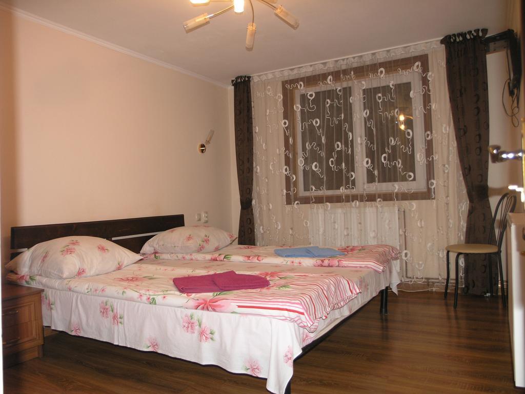 Arnika Tatariv Otel Dış mekan fotoğraf