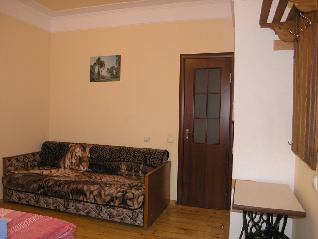 Arnika Tatariv Otel Dış mekan fotoğraf
