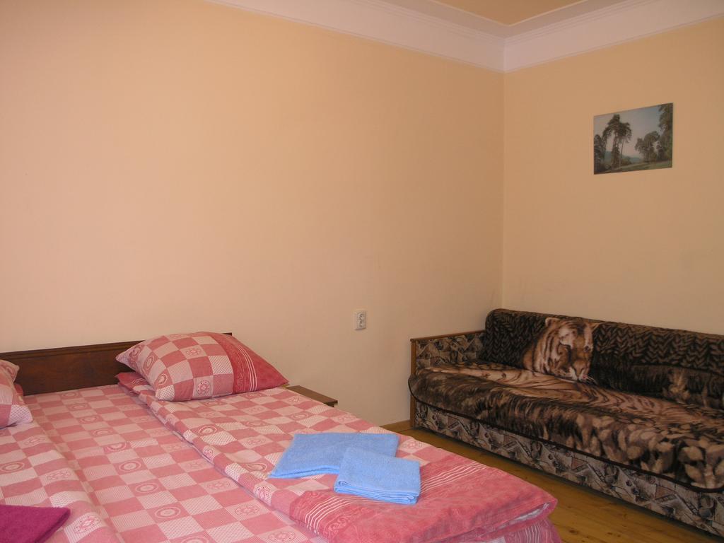 Arnika Tatariv Otel Dış mekan fotoğraf